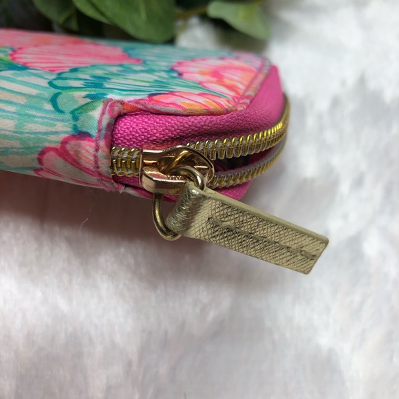 Lilly Pulitzer Wallet Wristlet Shell Pattern Pink - Picture 5 of 8